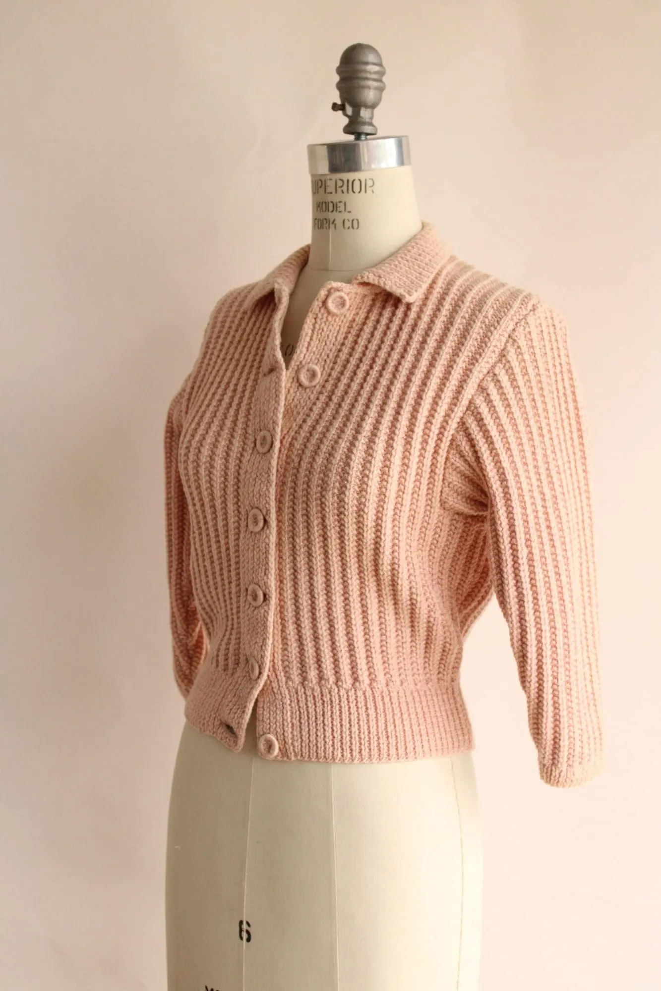 Vintage 1950s Pink Knit Cardigan With Collar