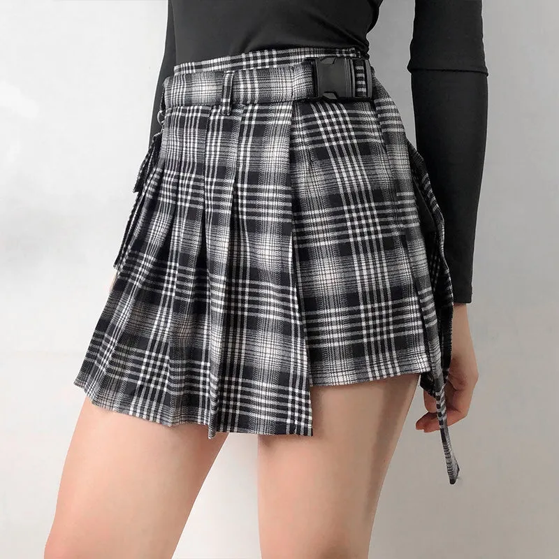 Wenkouban - Irregular Pleated Chain Skirt